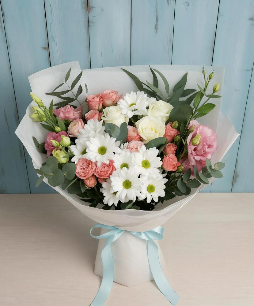 Букет цветов из: Розы, Лизиантусы и Хризантемы в Спасске Кемеровской области