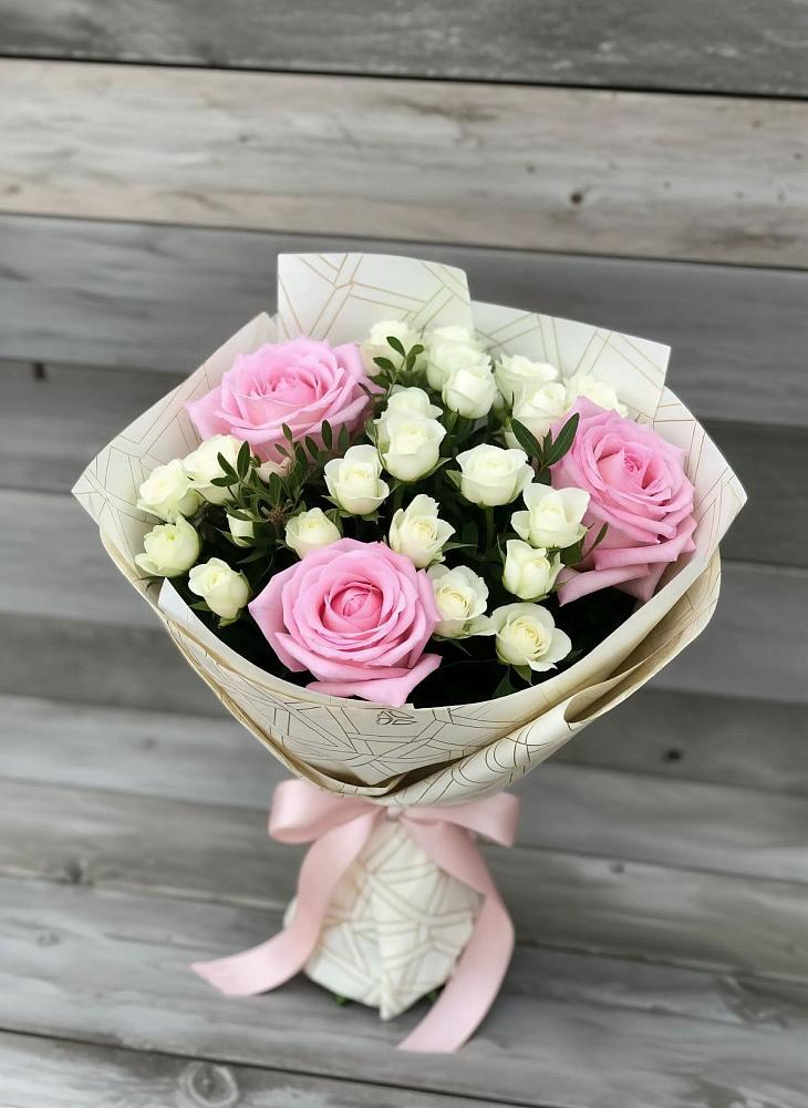 Букет цветов из: Розы в Спасске Кемеровской области