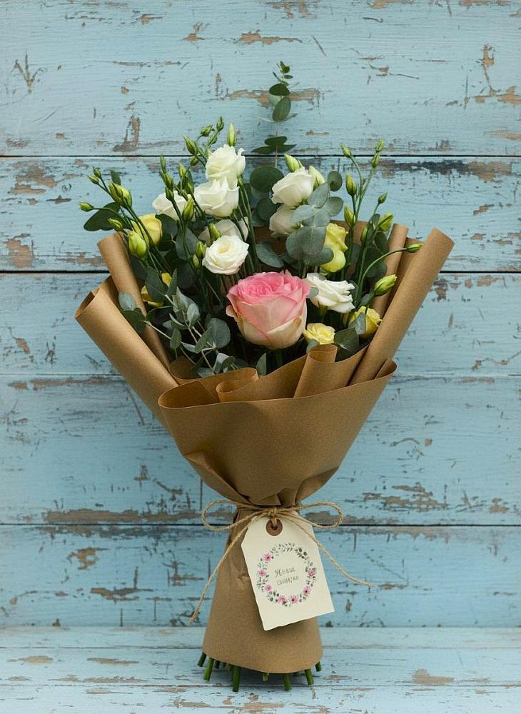 Букет цветов из: Розы и Лизиантусы в Спасске Кемеровской области