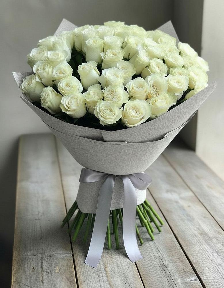 Букет 35 Белых роз в Спасске Кемеровской области