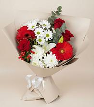 Букет цветов из:  Розы, Хризантемы, Герберы и Лилии в Спасске Кемеровской области
