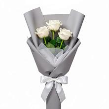 Букет 3 белые розы в Спасске Кемеровской области