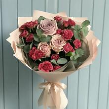 Букет цветов из:  Гвоздики и Розы в Спасске Кемеровской области