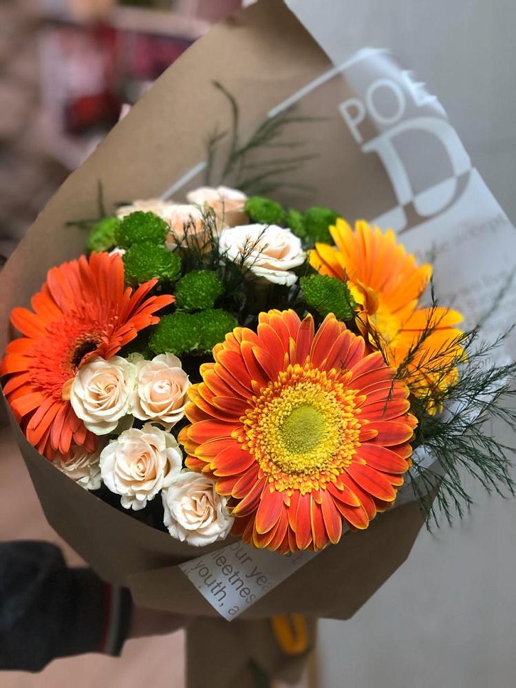 Букет цветов из: Герберы, Хризантемы и Розы в Спасске Кемеровской области
