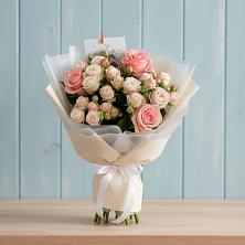 Букет цветов из:  Розы в Спасске Кемеровской области