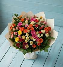 Букет Микс из разноцветных кустовых роз в Спасске Кемеровской области