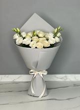 Букет цветов из:  Розы и Лизиантусы в Спасске Кемеровской области